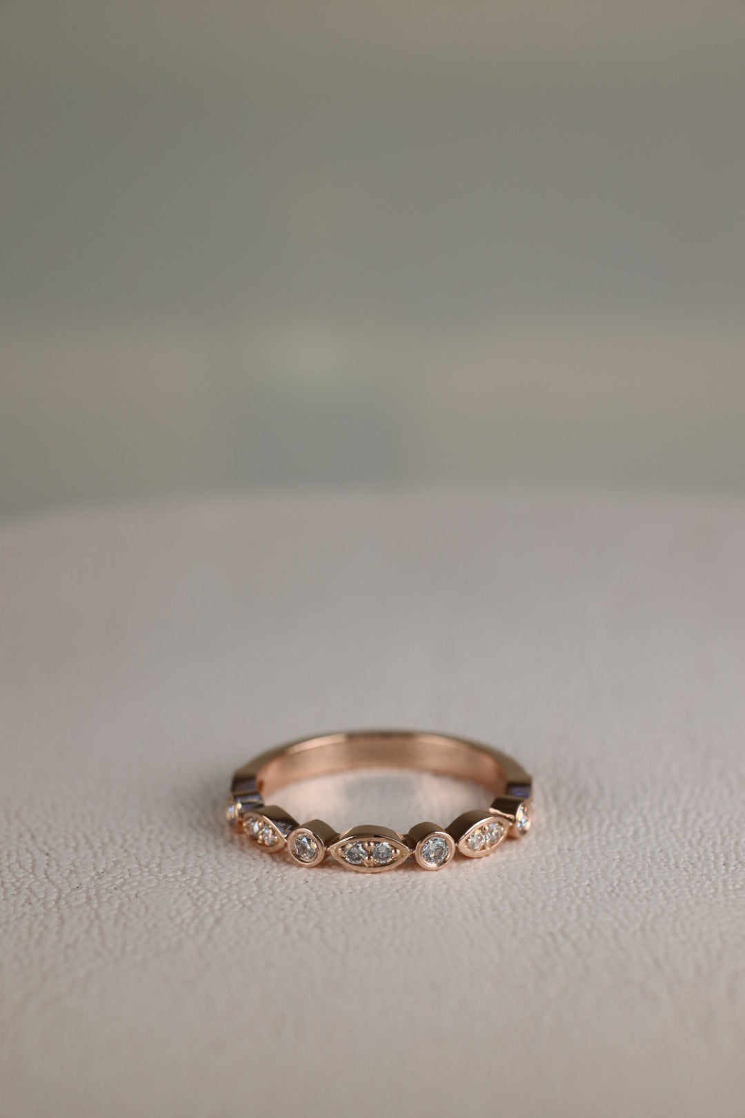 Rose gold art deco round brilliant diamond ring